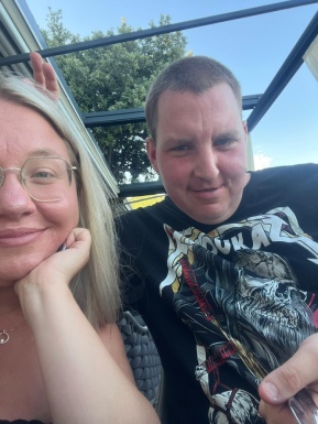 Selfie von einem Mann und einer Frau