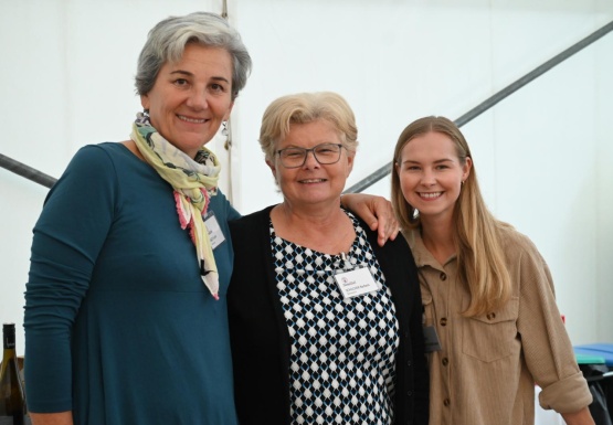 Foto von drei Frauen