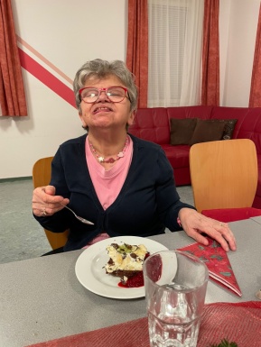 Frau beim Essen